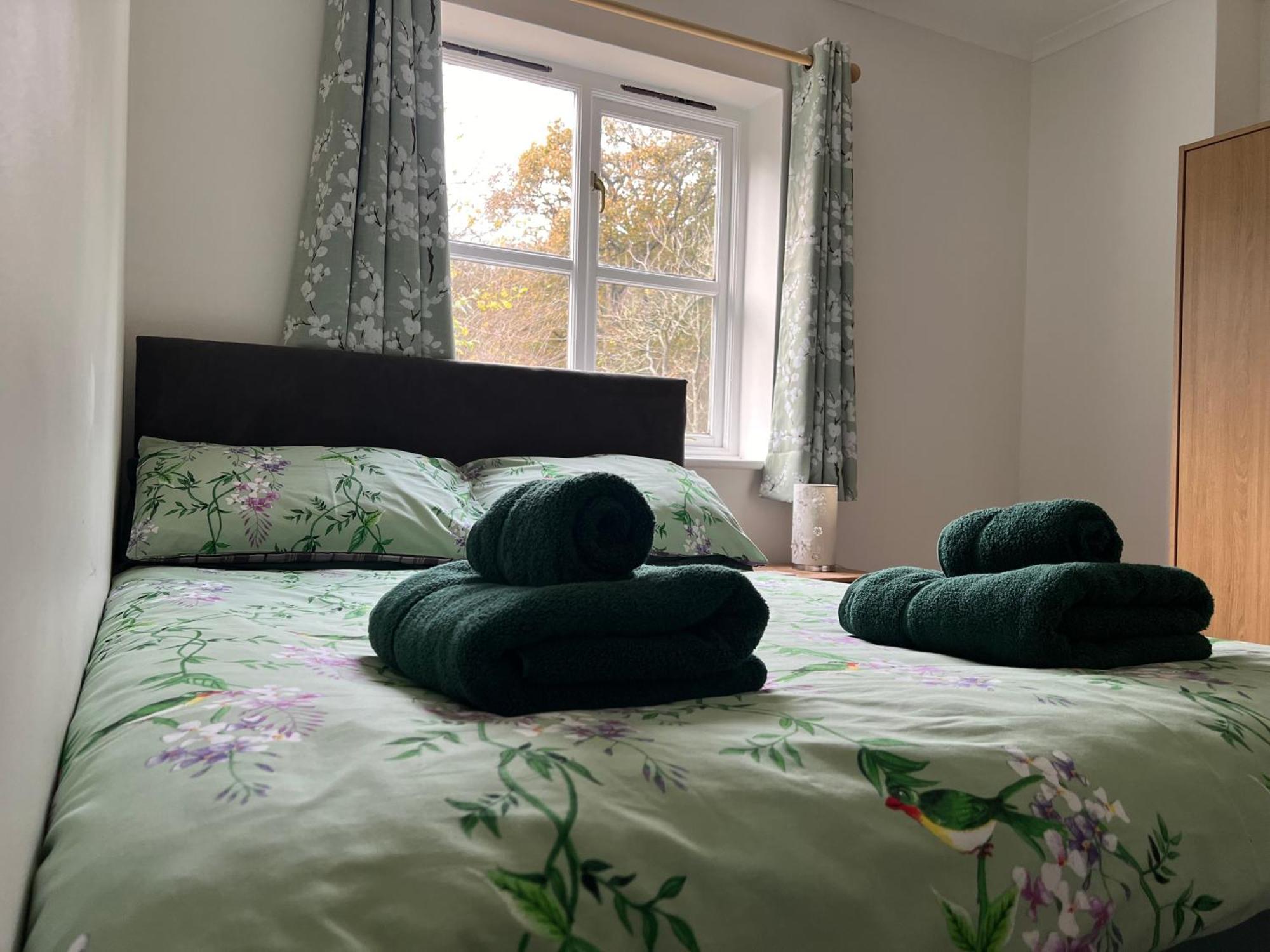 Forestry Cottage. Hot Tub, Open Fire, Dog Friendly Gaywood Exterior photo