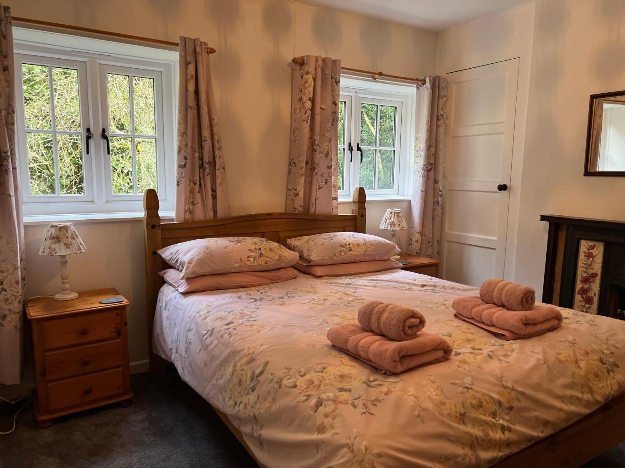 Forestry Cottage. Hot Tub, Open Fire, Dog Friendly Gaywood Exterior photo